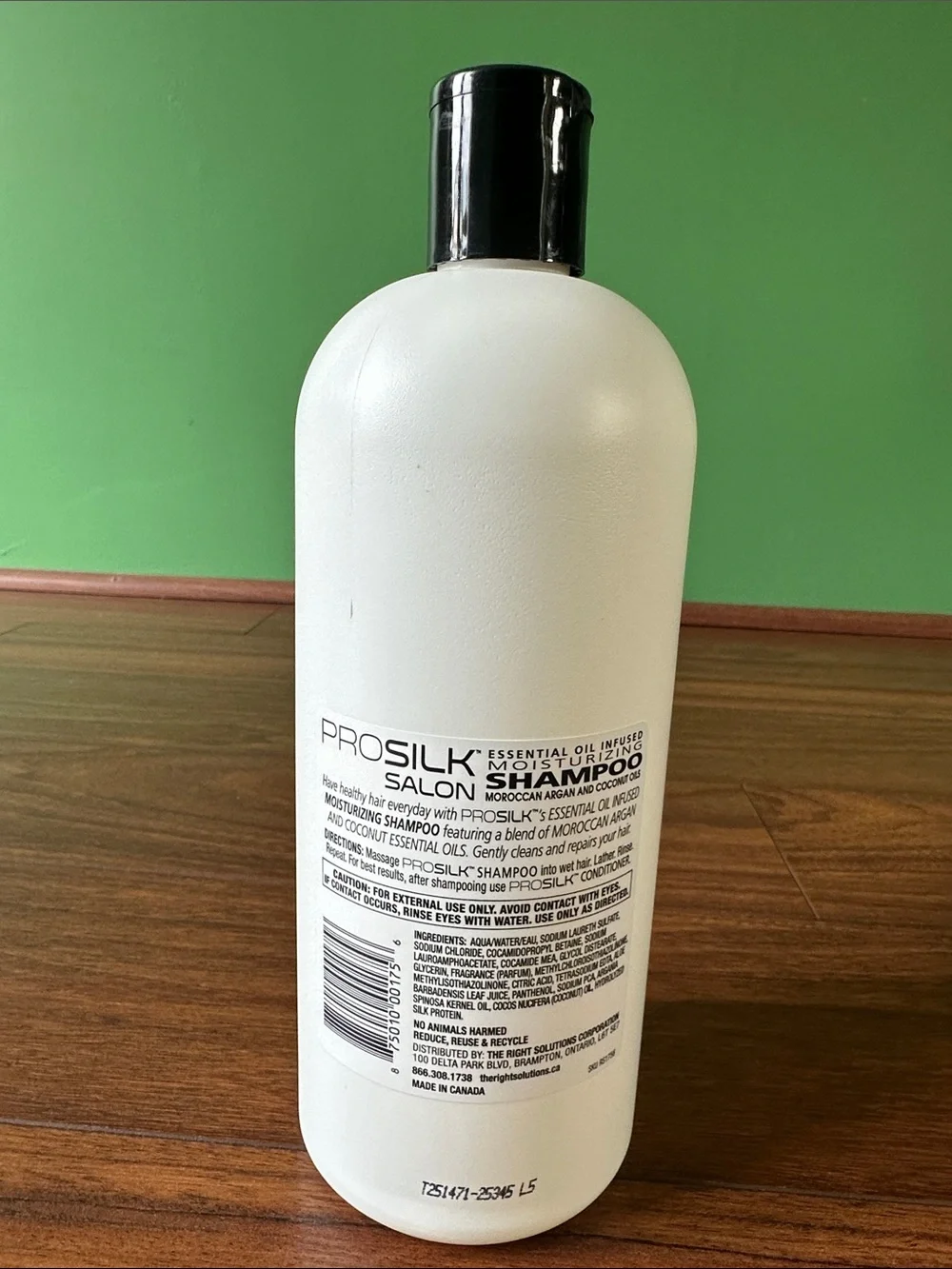 👩🏻👩🏻NWT Pro Silk Salon Moisturizing Shampoo - White👩🏻👩🏻